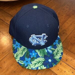 UNC North Carolina Tar Heels Aloha SnapBack Signed by Phil Ford Baseball Cap Hat